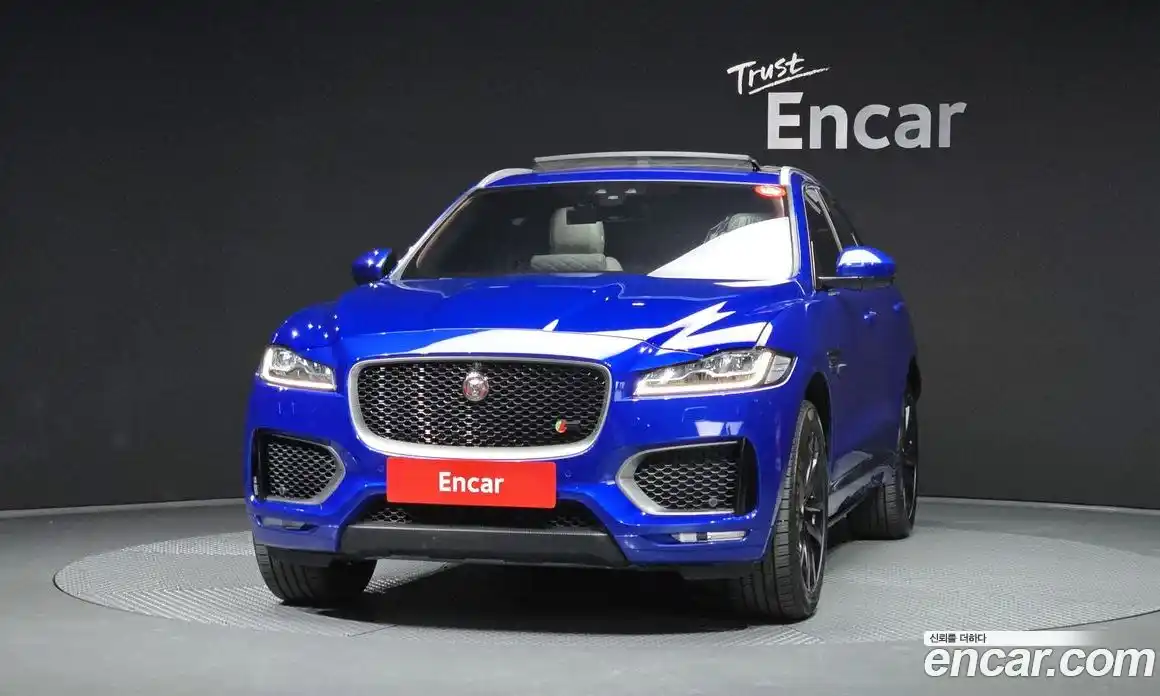 Jaguar F-Pace 2017 3.0 Автомат в Москве № 320231, фото 10