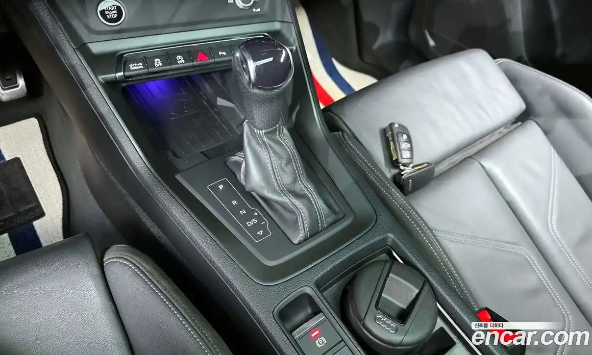 Audi Q3 2023 2.0 Автомат в Москве № 325381, фото 1