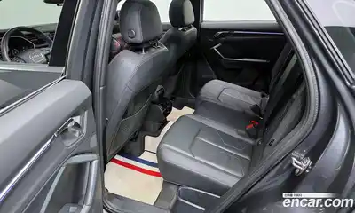 Audi Q3 2023 2.0 Автомат в Москве № 325381, миниатюра 11