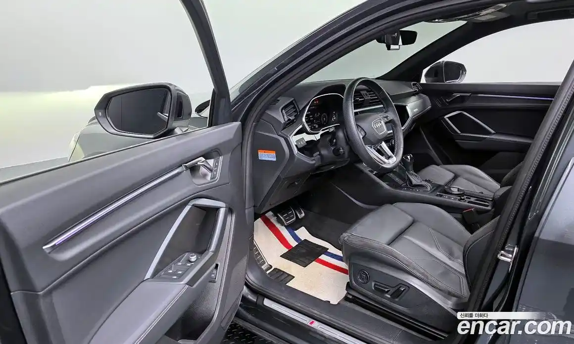 Audi Q3 2023 2.0 Автомат в Москве № 325381, фото 12