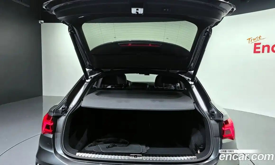 Audi Q3 2023 2.0 Автомат в Москве № 325381, фото 14