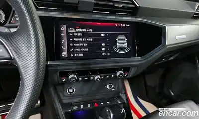 Audi Q3 2023 2.0 Автомат в Москве № 325381, миниатюра 2