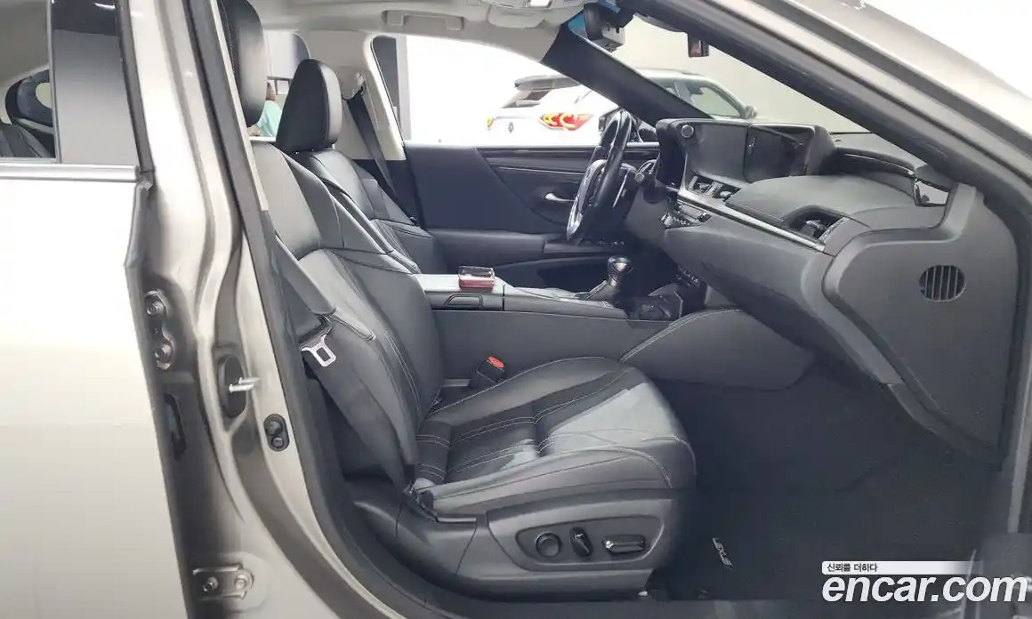 Lexus ES 2021 2.5 Автомат в Москве № 334321, фото 14