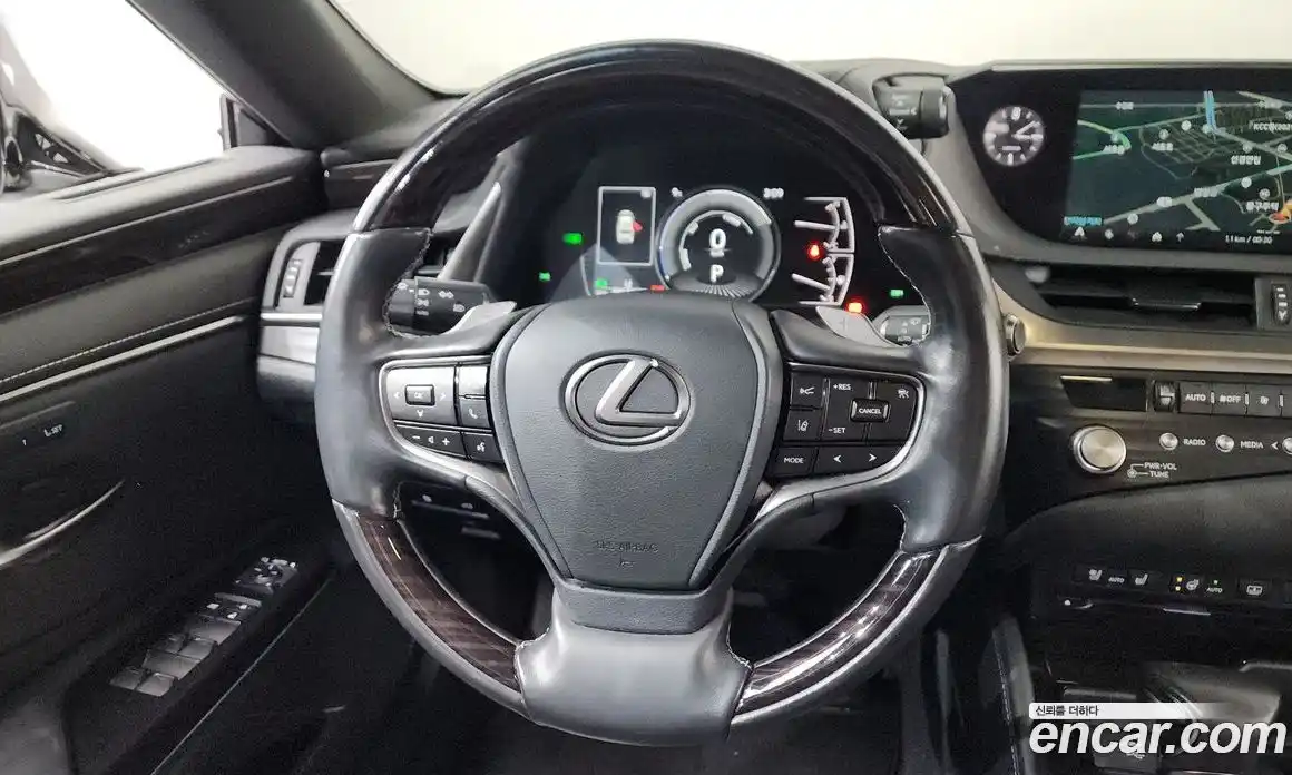 Lexus ES 2021 2.5 Автомат в Москве № 334321, фото 8