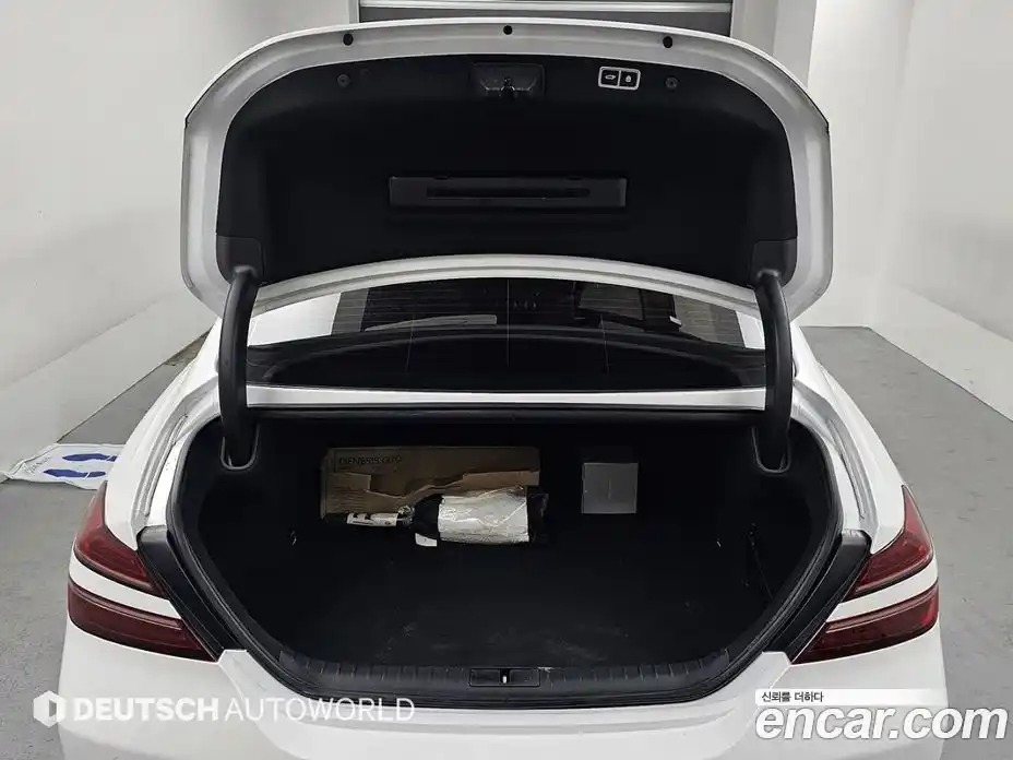 Genesis G70 2023 2.0 Автомат в Москве № 339377, фото 17