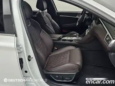 Genesis G70 2023 2.0 Автомат в Москве № 339377, миниатюра 6
