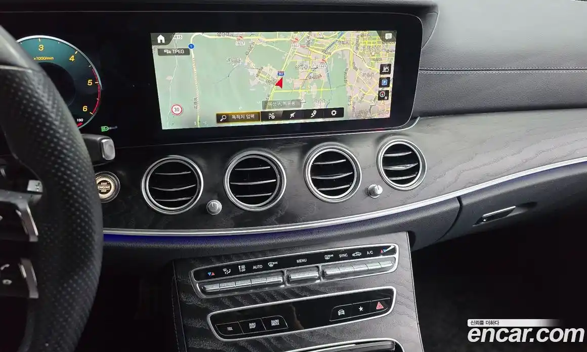 Mercedes-Benz E-Class 2022 1.9 Автомат в Москве № 340758, фото 14