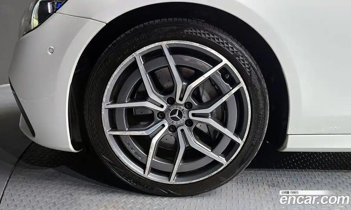 Mercedes-Benz E-Class 2022 1.9 Автомат в Москве № 340758, фото 5