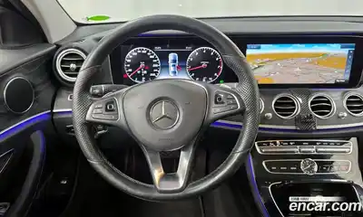 Mercedes-Benz E-Class 2017 2.0 Автомат в Москве № 342727, миниатюра 2