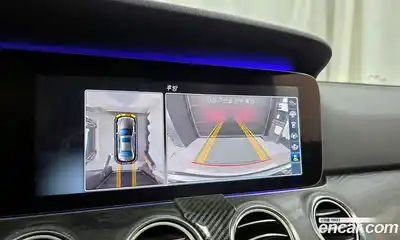 Mercedes-Benz E-Class 2017 2.0 Автомат в Москве № 342727, миниатюра 3