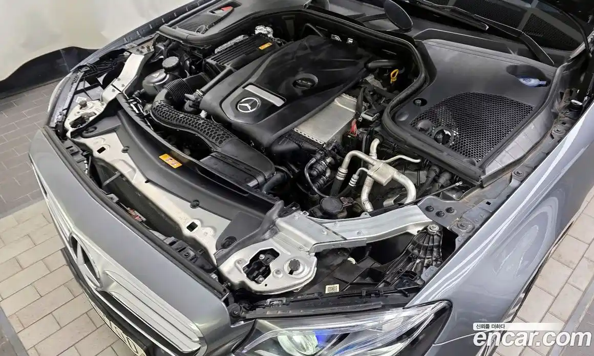 Mercedes-Benz E-Class 2017 2.0 Автомат в Москве № 342727, фото 9