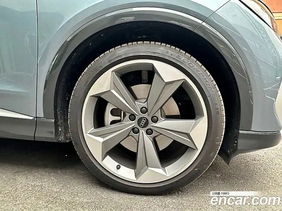 Audi Q4 e-tron 2025 Автомат в Москве № 343802, фото 4