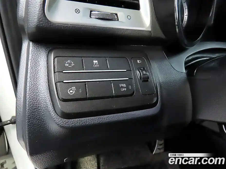 SsangYong TIBOLI 2015 1.6 Автомат в Москве № 36586, фото 16