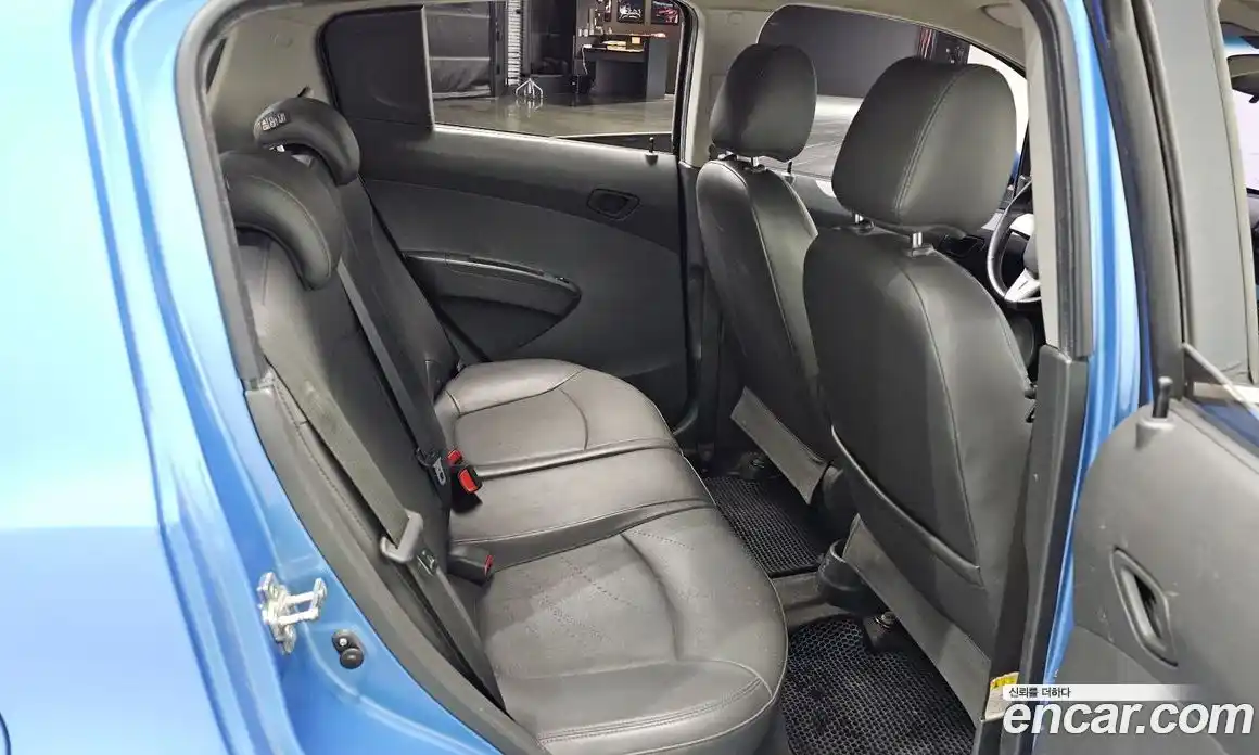 Chevrolet Spark 2015 1.0 Автомат в Москве № 36843, фото 13