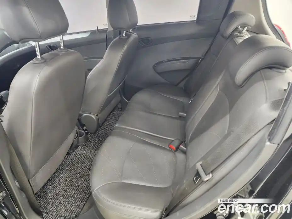 Chevrolet Spark 2014 1.0 Автомат в Москве № 38254, фото 16