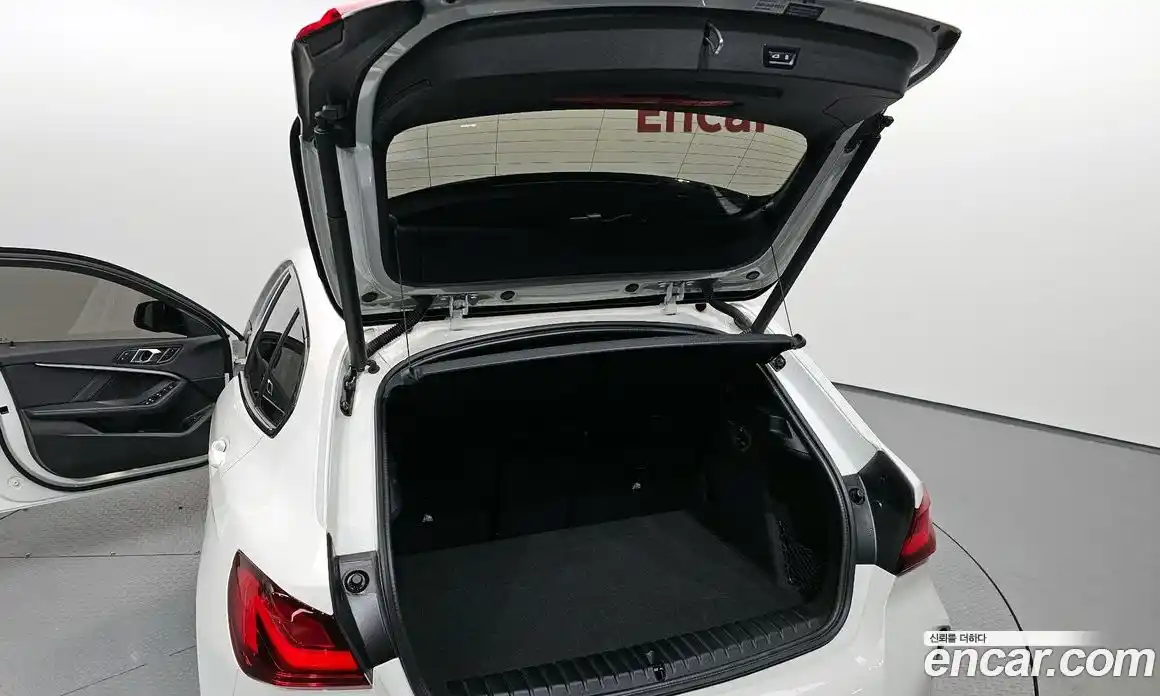 BMW 1-Series 2024 2.0 Автомат в Москве № 384858, фото 20