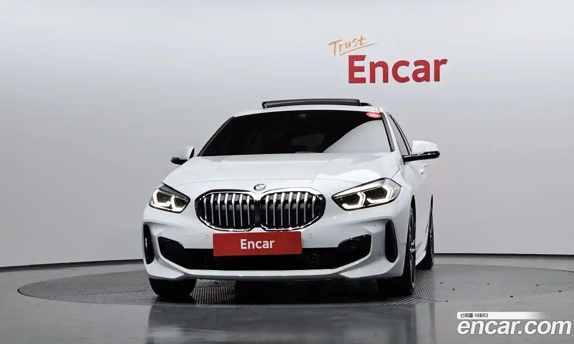 BMW 1-Series 2024 2.0 Автомат в Москве № 384858, фото 3