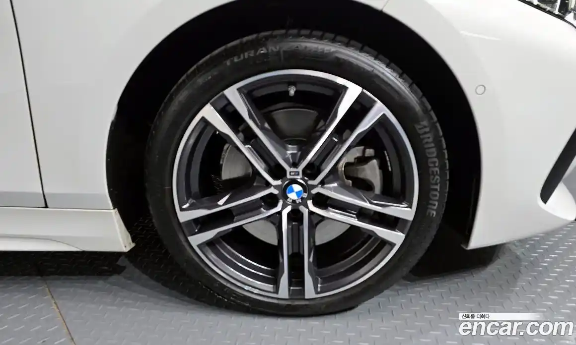 BMW 1-Series 2024 2.0 Автомат в Москве № 384858, фото 5