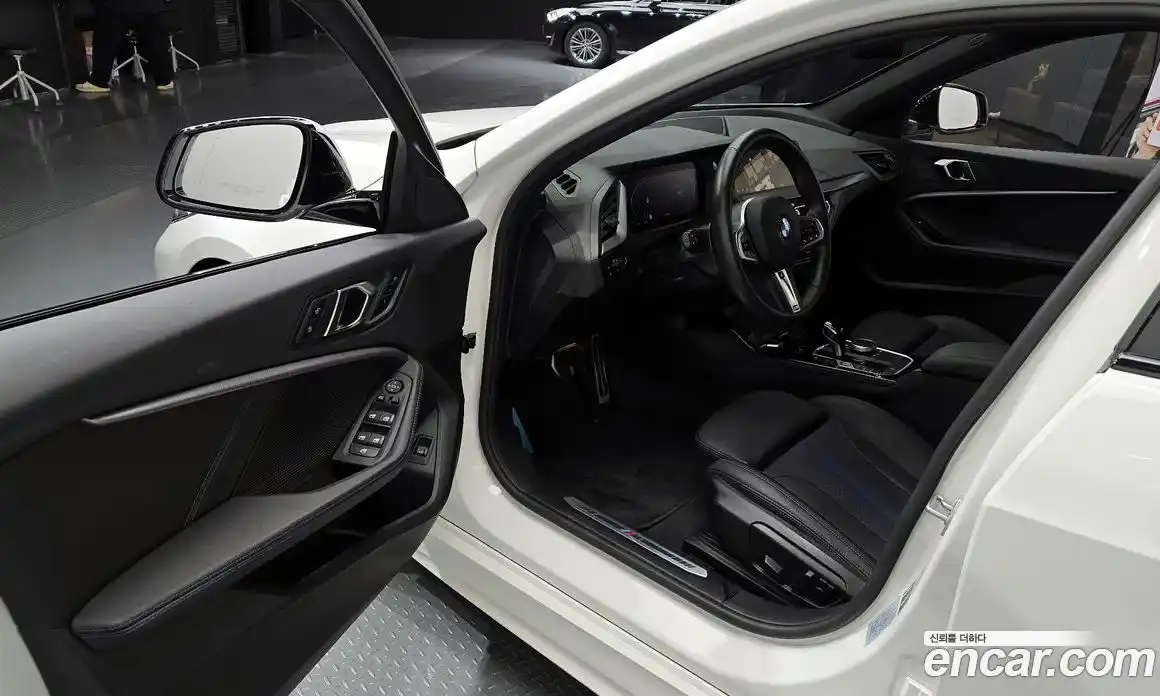 BMW 1-Series 2024 2.0 Автомат в Москве № 384858, фото 10