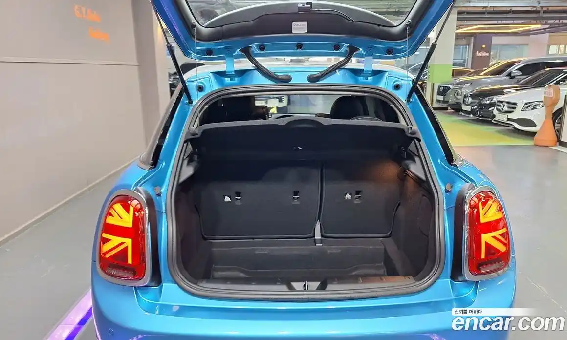 Mini Cooper 2019 1.5 Автомат в Москве № 416913, фото 19