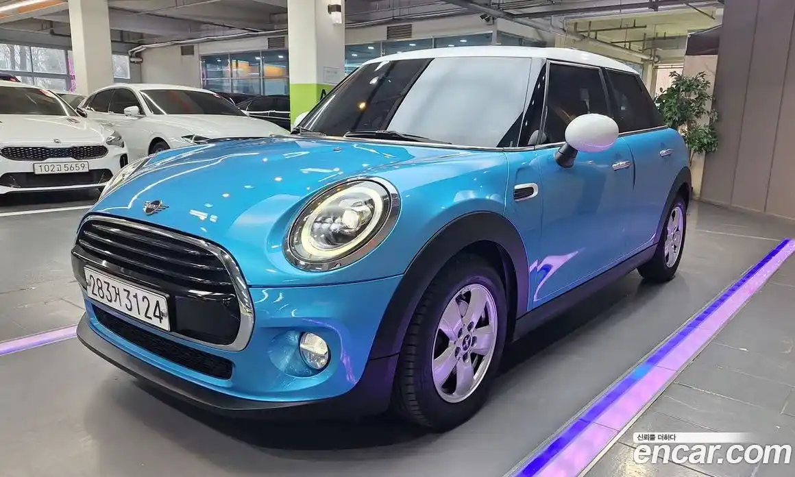 Mini Cooper 2019 1.5 Автомат в Москве № 416913, фото 4