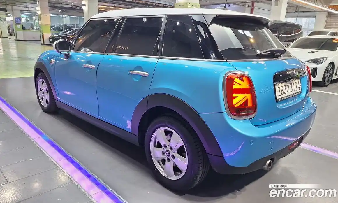 Mini Cooper 2019 1.5 Автомат в Москве № 416913, фото 6