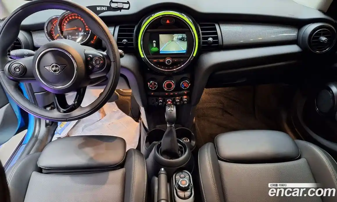 Mini Cooper 2019 1.5 Автомат в Москве № 416913, фото 9