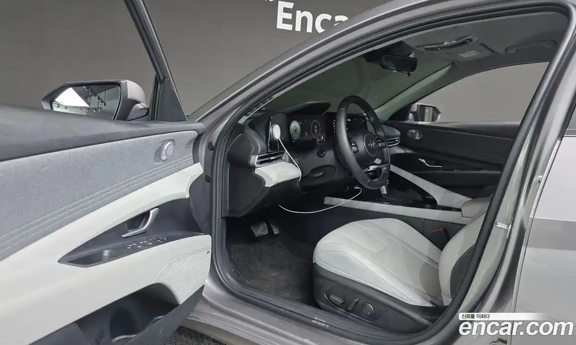 Hyundai Avante 2023 1.6 Автомат в Москве № 45139, фото 11