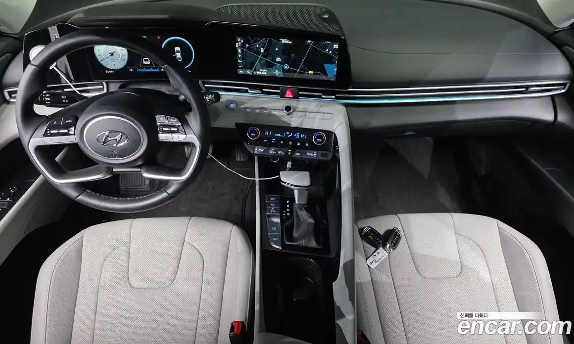 Hyundai Avante 2023 1.6 Автомат в Москве № 45139, фото 7