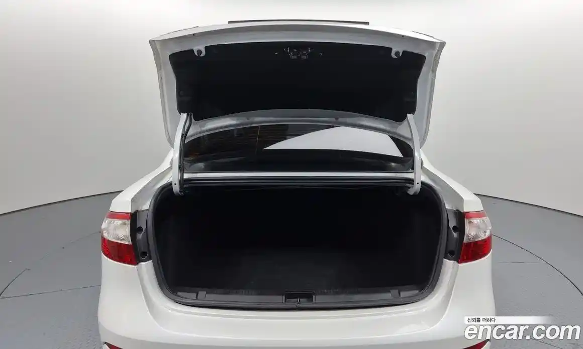 Renault SM3 2014 1.6 Автомат в Москве № 461, фото 20