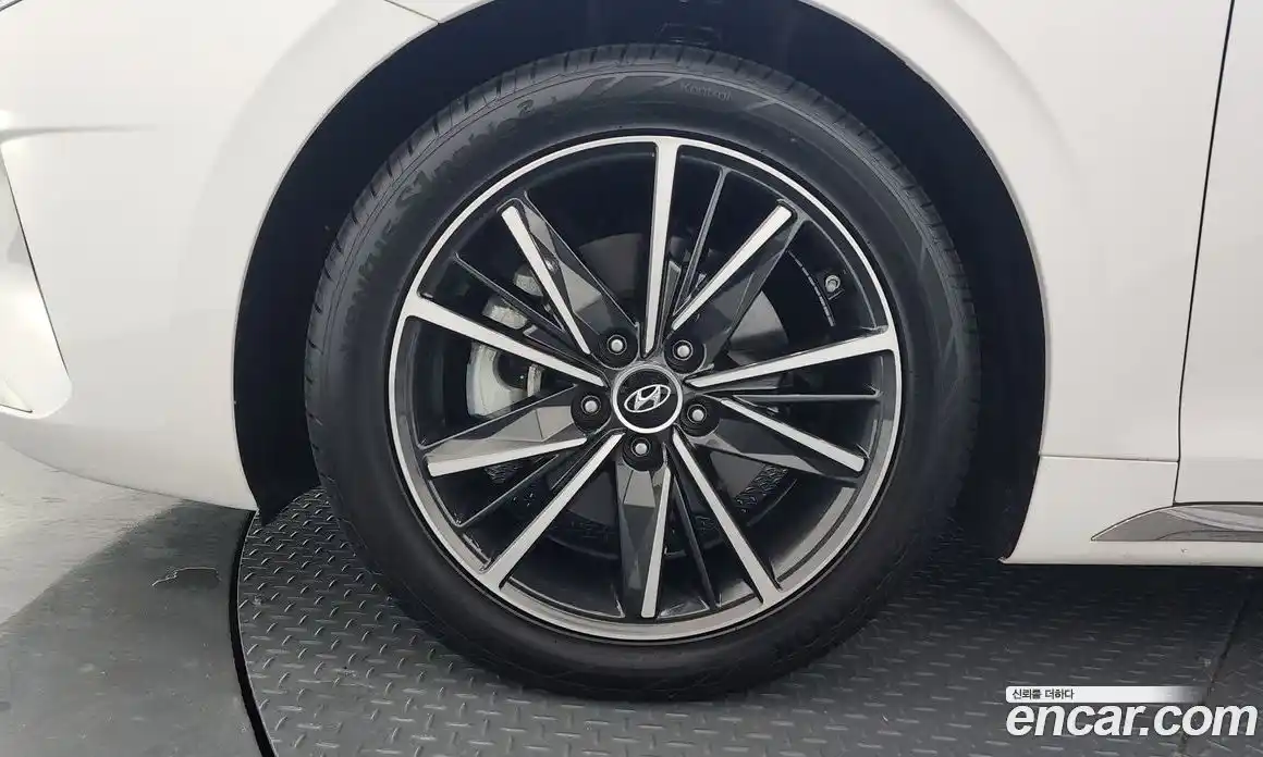 Hyundai Grandeur 2022 2.5 Автомат в Москве № 46344, фото 6