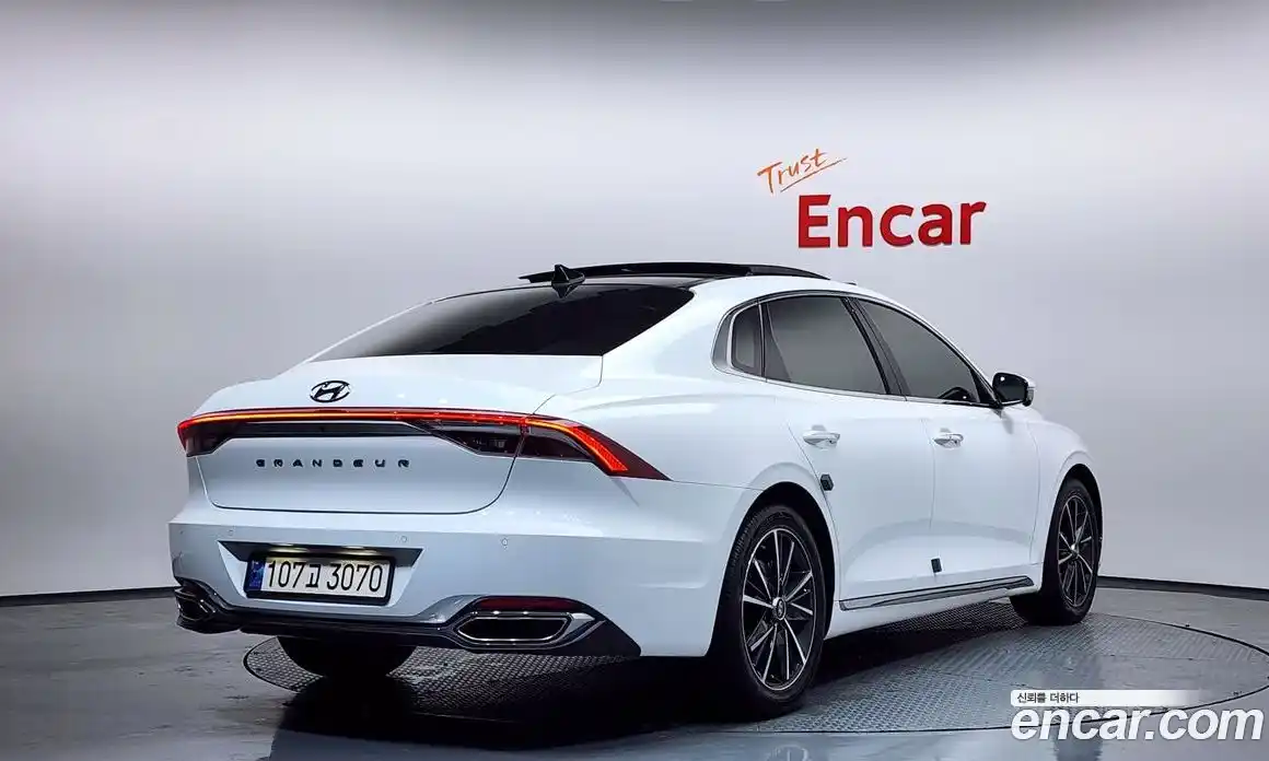 Hyundai Grandeur 2022 2.5 Автомат в Москве № 46344, фото 10