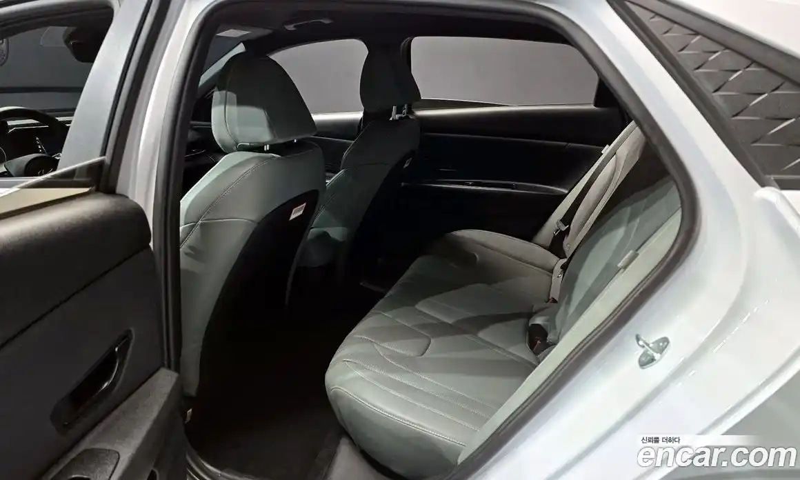 Hyundai Avante 2024 1.6 Автомат в Москве № 48331, фото 4