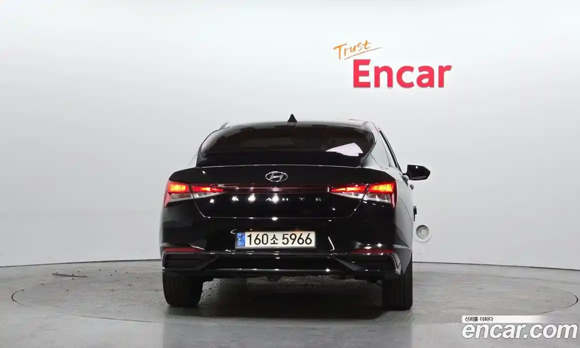 Hyundai Avante 2022 1.6 Автомат в Москве № 5359, фото 4