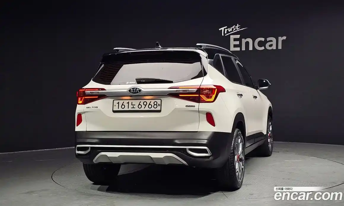 Kia Seltos 2020 1.6 Автомат в Москве № 55878, фото 4