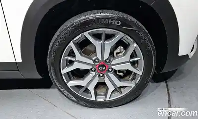 Kia Seltos 2020 1.6 Автомат в Москве № 55878, миниатюра 5