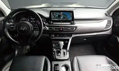 Kia Seltos 2020 1.6 Автомат в Москве № 55878, миниатюра 7