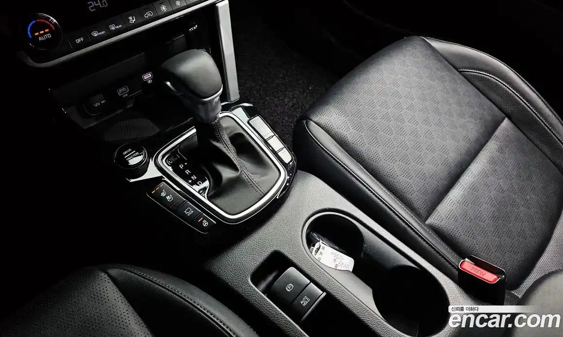 Kia Seltos 2020 1.6 Автомат в Москве № 55878, фото 9