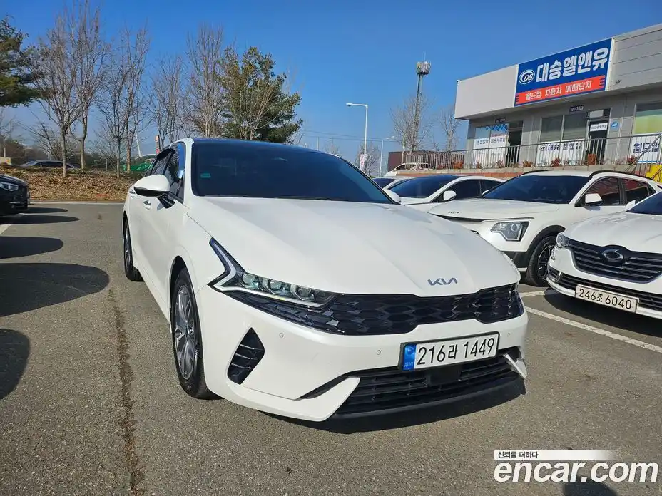 Kia K5 2023 2.0 Автомат в Москве № 56210, фото 3