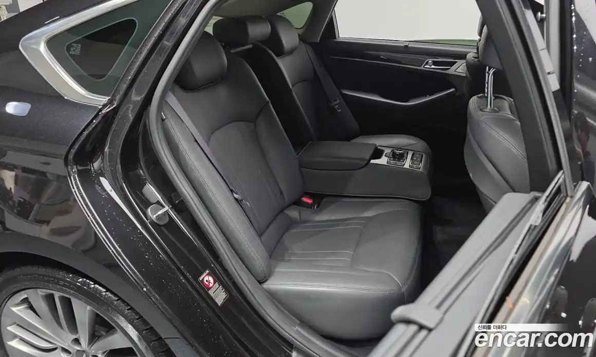 Genesis G80 2018 3.3 Автомат в Москве № 57098, фото 12