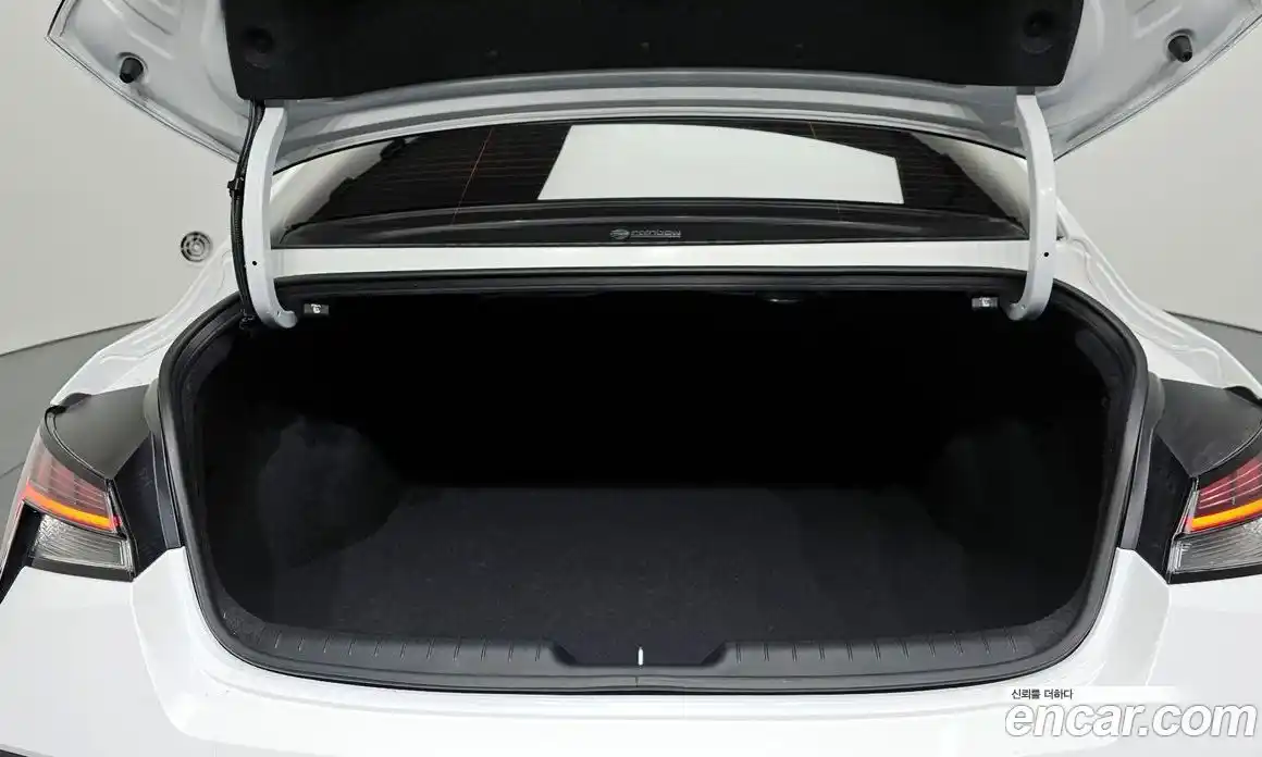 Hyundai Avante 2024 1.6 Автомат в Москве № 6562, фото 3