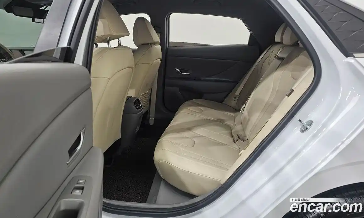 Hyundai Avante 2024 1.6 Автомат в Москве № 6562, фото 5