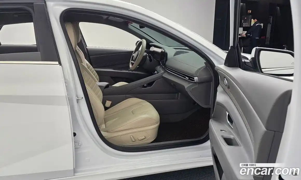 Hyundai Avante 2024 1.6 Автомат в Москве № 6562, фото 7