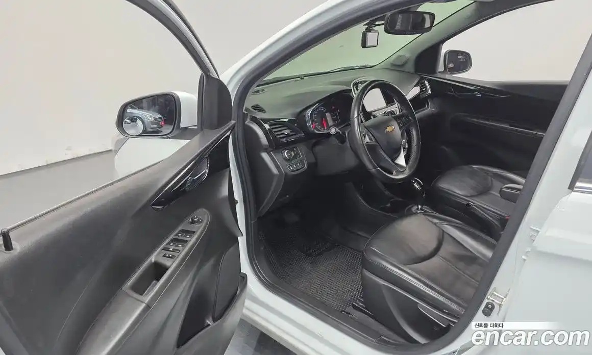 Chevrolet Spark 2016 1.0 Автомат в Москве № 105560, фото 11