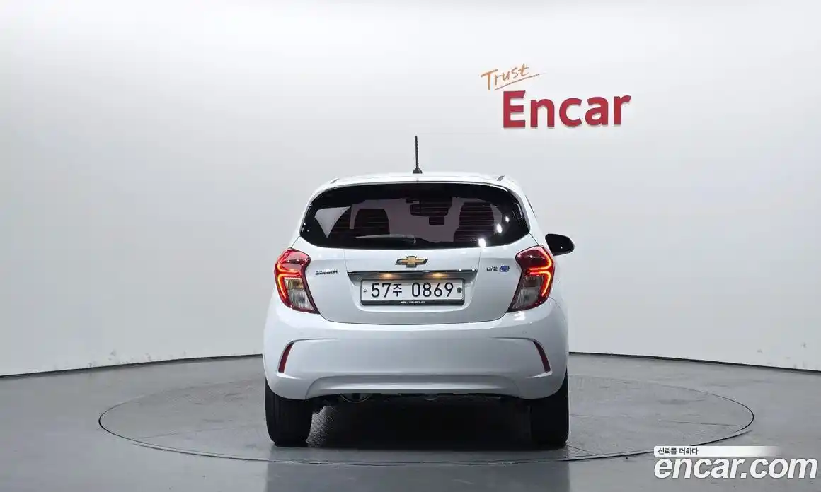 Chevrolet Spark 2016 1.0 Автомат в Москве № 105560, фото 4