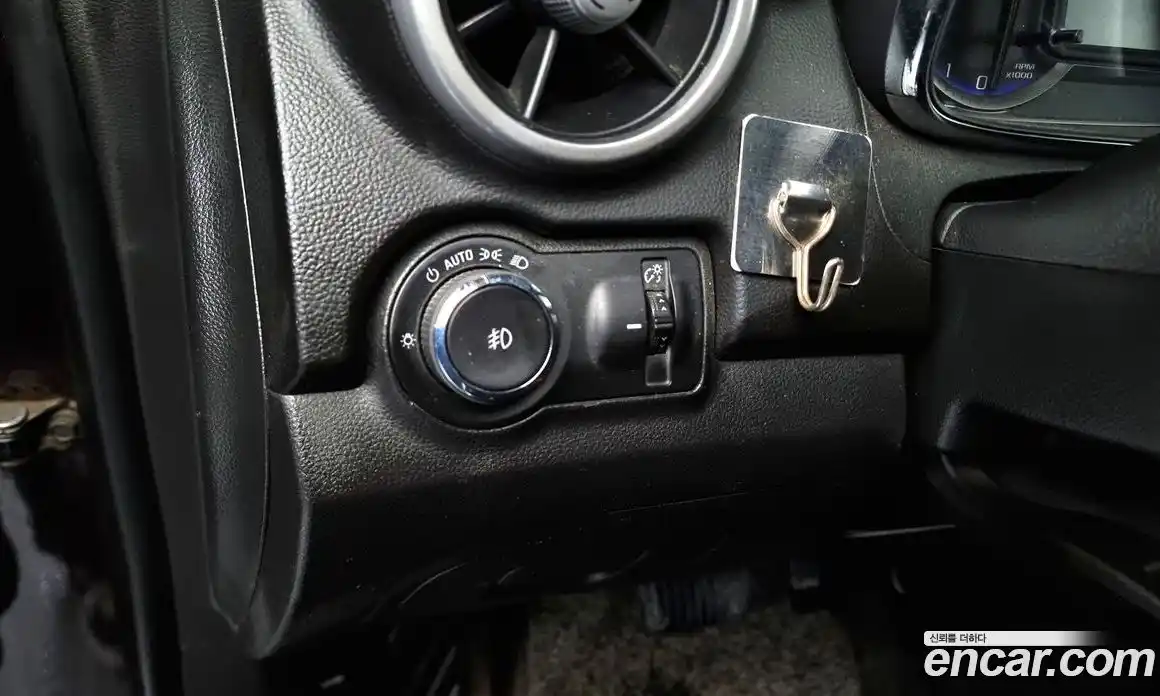 Chevrolet Trax 2015 1.4 Автомат в Москве № 105652, фото 19