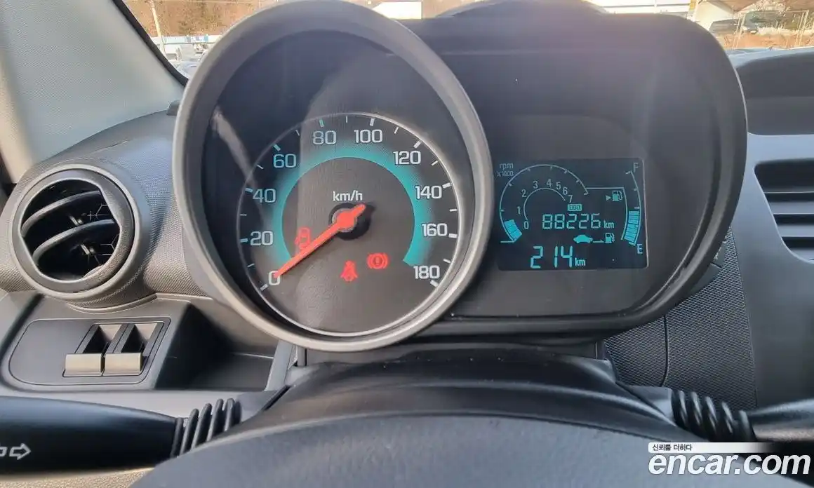 Chevrolet Spark 2014 1.0 Механическая в Москве № 105948, фото 5