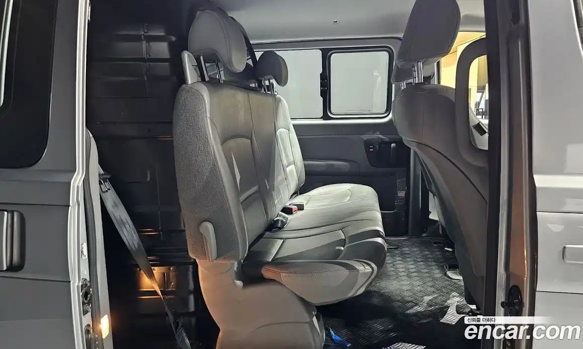 Hyundai Starex 2018 2.5 Автомат в Москве № 110257, фото 12