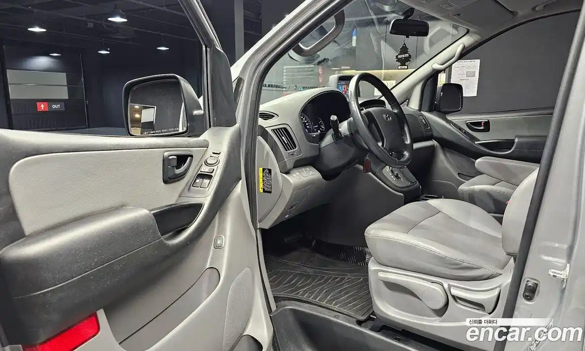 Hyundai Starex 2018 2.5 Автомат в Москве № 110257, фото 16