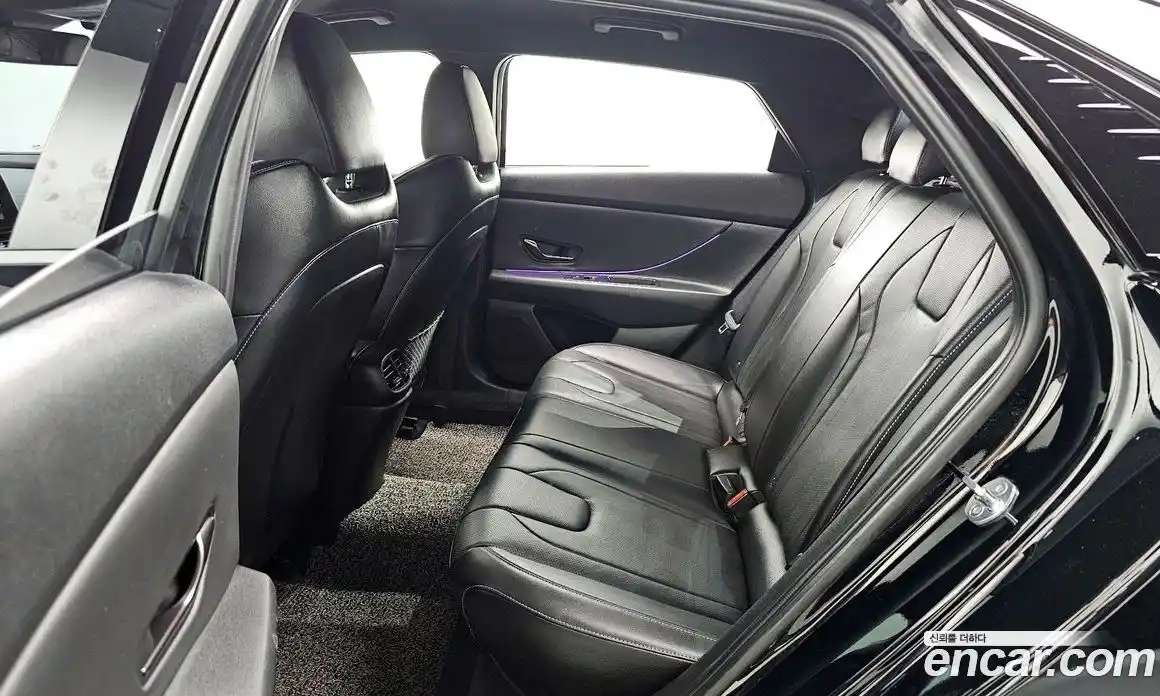 Hyundai Avante 2022 2.0 Автомат в Москве № 112707, фото 13